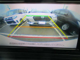 バックカメラ付き♪車庫入れ、バックでの駐車時に後方が見える事での安心感は大きいです☆一度装備したら外せなくなるアイテムです♪