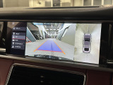 パークアシスト(サラウンドビュー) サラウンドビューモニターは、車両周囲を上から見下ろした映像で表示し、駐車や狭い場所での操作をサポートする安全性と利便性の高いシステムになります。