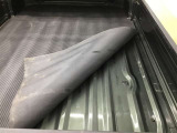 荷台にマットを装備しています