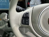 ステアリングスイッチ装備!運転しながら手元でオーディオの操作などができます。