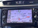 純正後付メモリーナビ(MM520D-L)10インチ大型モニターとブルーレイ再生機能搭載。Bluetooth対応のナビです。スマートフォンにダウンロードしてある音楽を聴いたり電話も可能です!