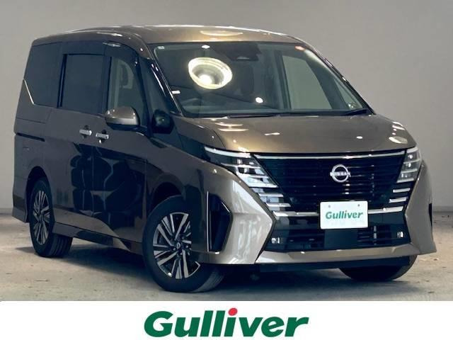 セレナ 1.4 e-4ORCE ハイウェイスターV 4WD 4WD 修復歴無し