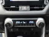 デュアルエアコン搭載で、運転席、助手席それぞれで温度調整可能!!快適な室内空間でドライブすることが出来ます!