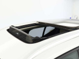 電動パノラマガラスサンルーフ