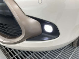 暗闇でも前方をくっきりと照らしてくれるライトです。夜の運転でも安心ですね。
