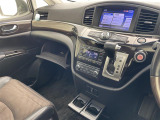 【 オートエアコン 】車内温度を感知して自動で温度調整をしてくれるのでいつでも快適な車内空間を創り上げます。
