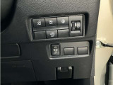 スイッチ一つでで両側のスライドドアが開きます。インテリキーにもスイッチが付いてます。