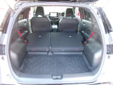荷室広々。後席を倒して大きい荷物や長い荷物の積み込み可能に。
