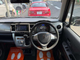 ステアリングは運転しやすい形状、大きさです!