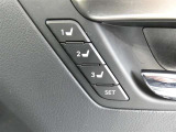 運転席のシートポジションを記憶・再現できるメモリー機能を搭載しています。