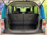 普段のお買い物や通勤、送迎等に十分な荷室スペースを確保しております。セカンドシートを倒すと、大きな荷物の積載も可能です♪