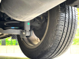 お車を安心してお乗りいただく為には、足回りの定期点検が欠かせません。サービスサポート(有償保証)では無料点検もご提供しており、安心のカーライフをお過ごしいただけるサポート体制が整っています。