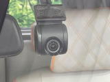 【ドライブレコーダー】ドライブレコーダー装備!走行中はもちろん、あおり運転や事故に遭遇した際、映像で記録し、万一のリスクに備えます。※記録用SDカードはお客様ご自身でご準備いただく必要があります。