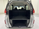 後部座席を使用した状態のカーゴスペースです。
