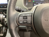 ステアリングにオーディオ操作スイッチが付いています。オーディオ画面に直接タッチしなくても操作が出来ますので、運転に集中できます。