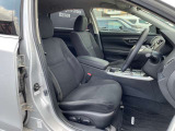運転席は広く座りやすいです。