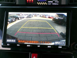 バックガイドモニターで、後方を確認しながら安心して駐車することができます。運転初心者も熟練者も必須の機能ですよ!
