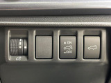 【パワーバックドア】スマートキーや運転席のボタンを押すだけでリアゲートが自動で開閉します!荷物を持っている時や、高い位置にあるバックドアを閉める際に便利な機能です♪