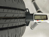 夏タイヤの残り溝は4.7mmです。スリップラインからは3.2mmとなっております。