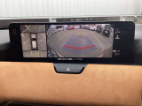 【360&deg;ビューモニター】  とても分かりやすい、クルマの上から見下ろしたような映像で、駐車サポートをしてくれます。