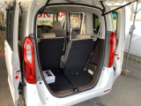 リアシートがあっても、しっかり荷物を積む事ができます。