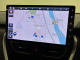 10インチの大画面ナビつきでドライブも快適♪スマホと連携で音楽再生やハンズフリー通話もできます♪