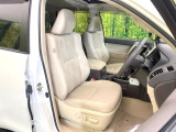運転席シート廻りは使用感も少なく、良好な状態となっています。丁寧に使われていたことがよくわかりますね。