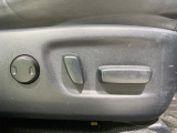 【パワーシート】スイッチ一つで簡単にシートの微調整が可能!電動だから力もいりません!快適なシートポジションにセットして、快適なドライブをお楽しみください。