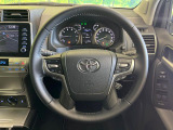 【純正革巻きステアリング】上質な革を使用することで、手にしっかり馴染みとても運転しやすいハンドルです♪