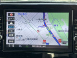 日産純正のメモリーナビ付きです。知らない場所にお出かけの際には非常に活躍します。Bluetoothを搭載しておりますので、運転中でもハンズフリーにて通話を行うことができます。