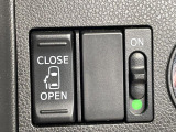 【パワースライドドア】スマートキーや運転席のスイッチでスライドドアの開閉が可能♪電動だから力を入れてドアを開ける必要が無く、小さいお子様でも、重い荷物を持っている時もラクに開け閉めできます♪