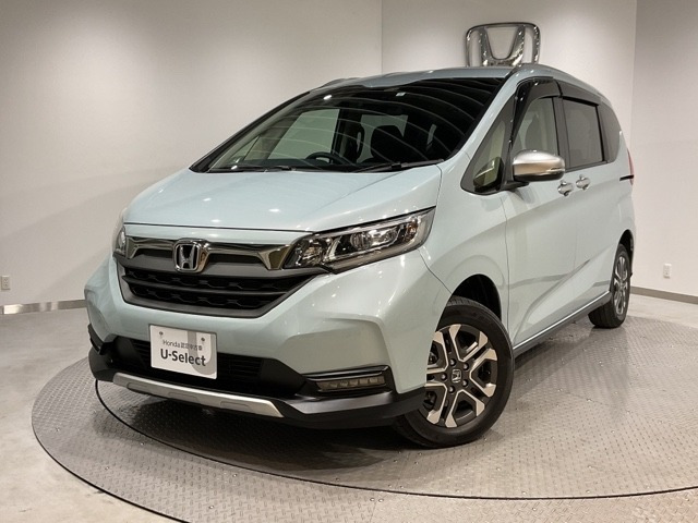 フリード1.5 ハイブリッド クロスター 4WD