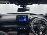 落ち着いたカラーの内装で、ゆったりと運転したい方に。