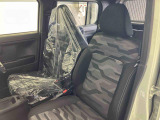 フロントシートです。ゆったり運転ができます。長距離ドライブもラクラク♪♪