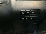 【安全運転支援】走行の安全性や運転性能を確保するため、走行状況に応じて歩行者の存在を直感的にわかりやすく知らせ、衝突回避支援も行います。