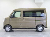 両側パワースライドドア付きだから、狭い駐車スペースなどでの 乗り降りラクラク!小さなお子さまのいるご家庭には嬉しい装備。