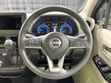 ステアリングも使用感が少なく、きれいな状態となっております♪