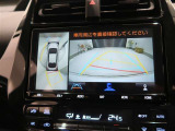 バックモニター、パノラマモニターを装備しておりますので、後方の安全確認や車両姿勢の把握もしやすいです。