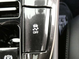 トラクションコントロールとは、すべりやすい路面での発進時や加速時にタイヤの空転を抑え、駆動力確保に貢献する機能です。詳細は販売店スタッフまでおたずねください。