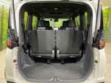 普段のお買い物や通勤、送迎等に十分な荷室スペースを確保しております。セカンドシートを倒すと、大きな荷物の積載も可能です♪