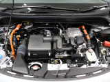 【エンジンルーム】Hondaならではの走り、i-VTECエンジン!街中や坂道での加速や高速道路での力強さが特徴です♪