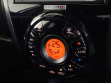 車内を快適に、オートエアコンを装備しています。