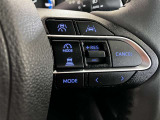 クルーズコントロール、レーントレーシングアシスト等のスイッチが配置されています。