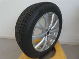R4年式冬タイヤ225/55R19ブリヂストン製です。