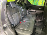 コンパクトカーですが、セカンドシートは十分な広さがあり快適にお乗りいただけます♪シートを倒して大きな荷物を積んだりと、用途の幅が広い1台です。