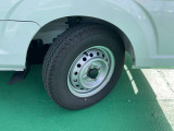 タイヤサイズは145/80R12スチールホイル付き!(夏タイヤ装着)冬タイヤ、ホイール注文も承っております☆