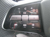 便利なステアリングオーディオスイッチが付いて走行中に便利です
