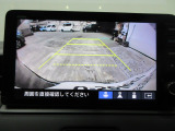 バックカメラの画像です。ガイドラインがスムースな車庫入れをサポートいたします!車庫入れの安心感がアップしますね☆