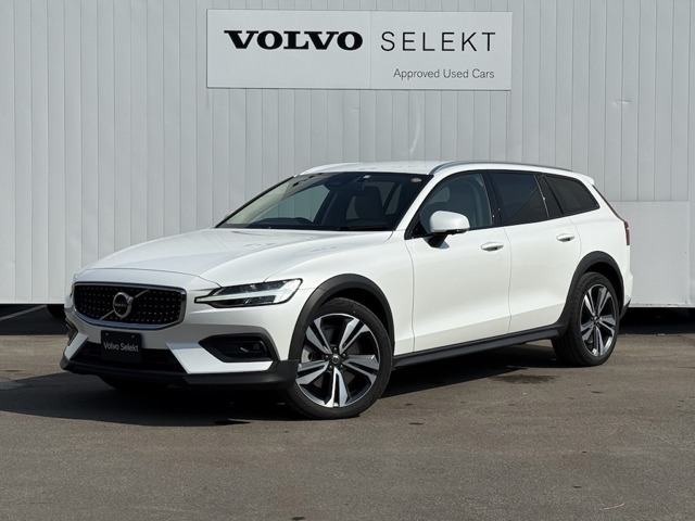 V60クロスカントリー アルティメット B5 AWD 4WD 