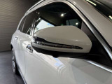 メルセデスの認定中古車「サーティファイドカー」には、最大100項目にも及ぶ点検・整備項目が設定されています>